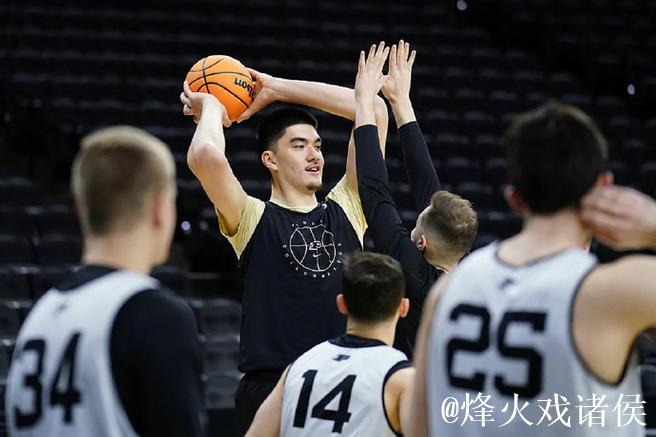 伊迪本赛季成制胜关键:灰熊在场净胜18.3分,不在场反输7.9分 伊迪本赛季成制胜关键:灰熊在场净胜18.3分,不在场反输7.9分